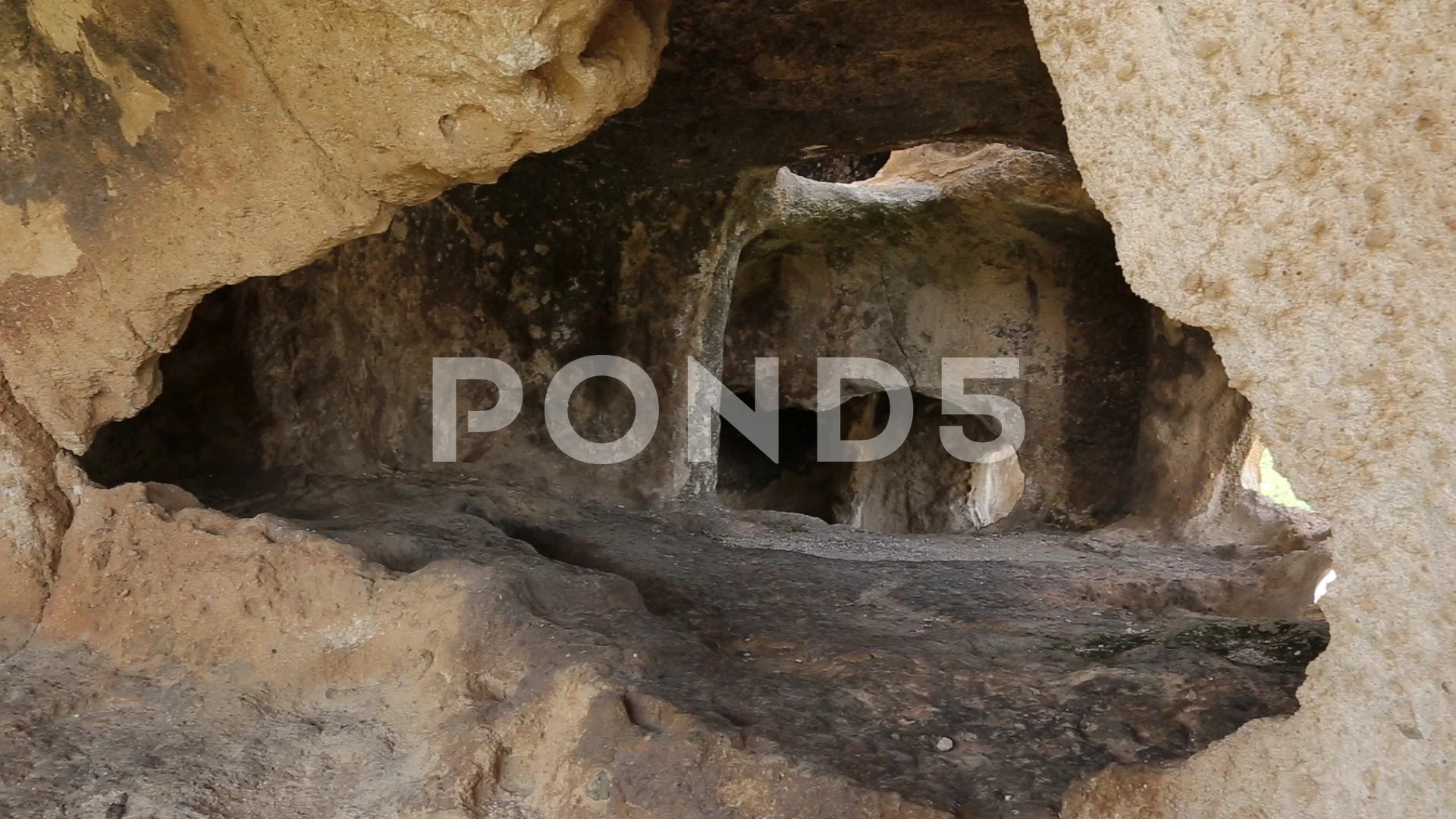 Prehistoric, cave houses nature | Stock Video |