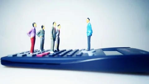 Preiser figure footage with theme of calculator Stock Footage 99125847