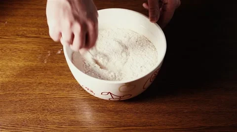 Preparation of apple pie. Vídeos de archivo 68933326