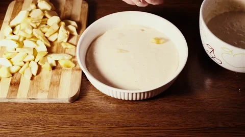 Preparation of apple pie. Video stock 68933399
