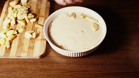 Preparation of apple pie. Video stock 68933443