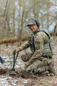 Preparation for the attack. Digging a trench. Foto stock