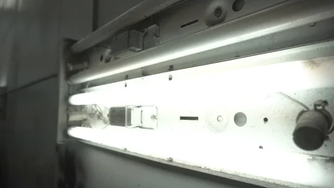 Preparation of the car for partial painting 库存影片 106597232