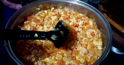 Preparation of cod with a traditional Mexican recipe 库存影片 301501056