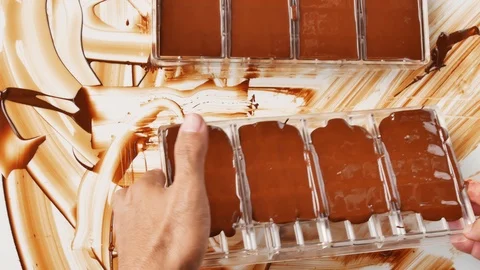 Preparation of dark chocolate bars Stock-Footage 94228111