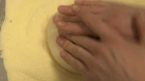Preparation of the dough for pizza Vídeo Stock 126913605