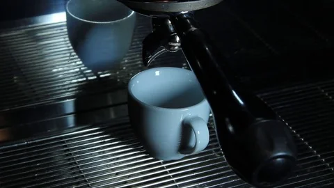 Preparation of espresso 库存影片 70858746