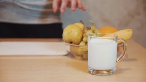 Preparation of fruit salad Stock Footage 81905951