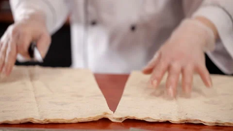 Preparation of lavash to shawarma 動画素材 87045462
