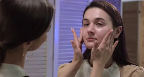 Preparation for make-up Stock Footage 149249392