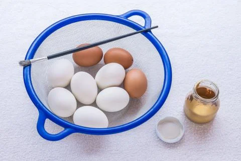 Preparation making easter egg Stock Photos