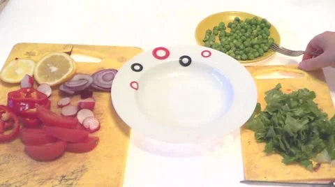 Preparation of salad 스톡 동영상 61774984