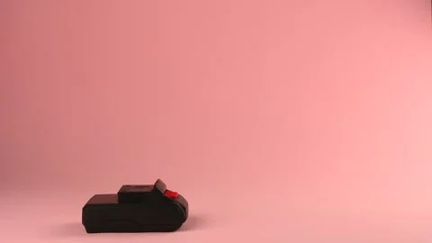 Preparation of the screwdriver for work. battery connection Stock Footage 135319218