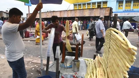 Preparation of sugarcane juice Video stock 77436025