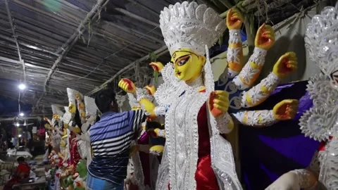 Preparations begin for Durga Puja in New Delhi, Nueva Delhi, IN - 24 Sep 2025 Stock Footage 317727700
