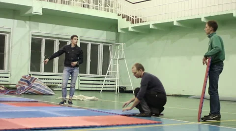 Preparations for the competition: the installation of the mat tatami Video stock 57377159