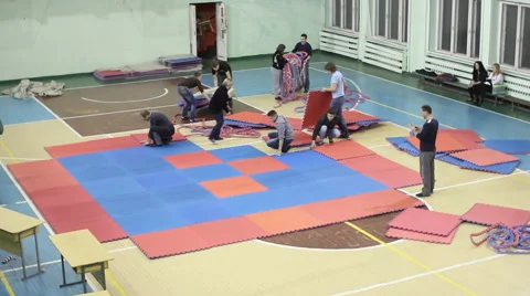 Preparations for the competition: the installation of the mat tatami Video stock 57377211