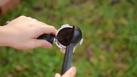 Prepare coffee by tamping 스톡 동영상 72916891