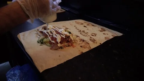 Prepare shawarma, cut the shred vegetables for shawarma Видео 83965798