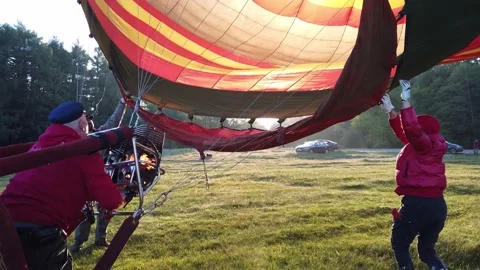 Preparing air balloons for the flight Video stock 144555333