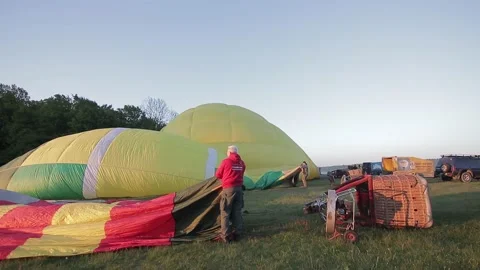 Preparing air balloons for the flight Video stock 144555612