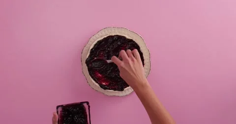 Preparing and serving a cheesecake Video stock 133820141