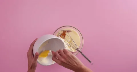 Preparing and serving a cheesecake Stock Footage 133820978