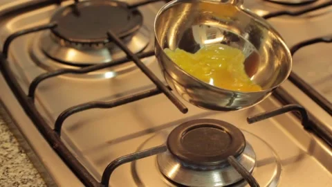 Preparing and serving a mini omelette Stock Footage 133815294