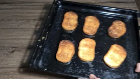 Preparing the bread for the bruschetta Stock Footage 160675144