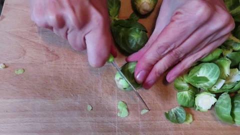 Preparing Brussels Sprouts for the Stove 動画素材 247050235