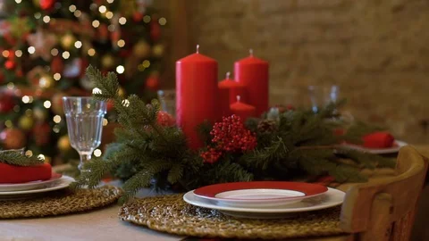 Preparing Dinner Table for Christmas Celebration Vídeo Stock 119265639