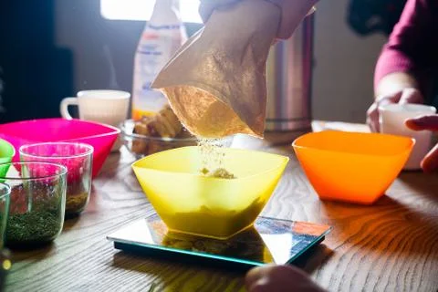 Preparing dough at culinary master class Foto stock