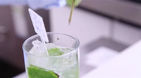 Preparing drink with mint cocktail Stock Footage 55492873
