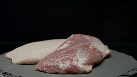 Preparing the duck for cooking, shooting video from hands Vídeos de archivo 327572883