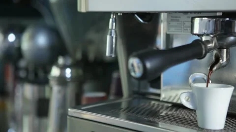 Preparing an espresso Stock Footage 20536144