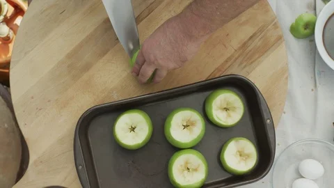 Preparing green organic ripe apples for baking - healthy dessert Video stock 84331755