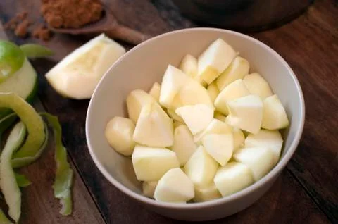 Preparing the ingredients for apple sauce Foto stock