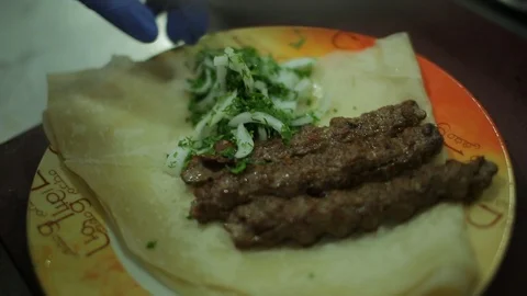 Preparing Kebabs In A Tortilla Видео 94466237