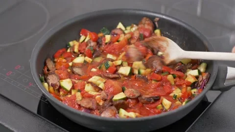 Preparing Letcho (ragout) close up footage Stock-Footage 138294338