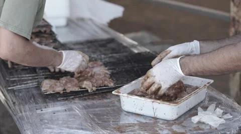 Preparing meat on grill Video stock 41645174