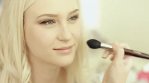 Preparing the model for a photo shoot Stock Footage 62614337