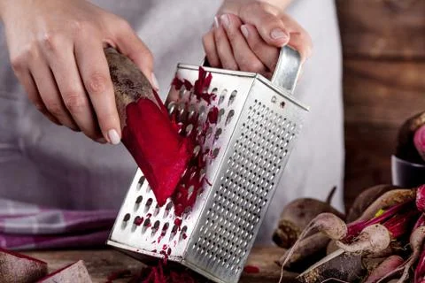Preparing organic dinner with beetroots Foto stock