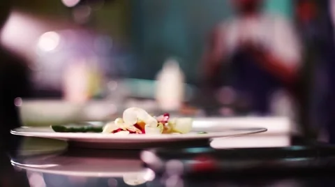 Preparing a plate during a show cooking 스톡 동영상 68728796