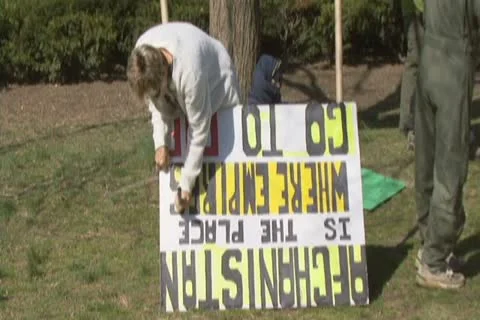 Preparing a protest sign Stock Footage 12626788