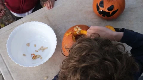 Preparing pumpkin for Halloween. Stock Footage 231613271