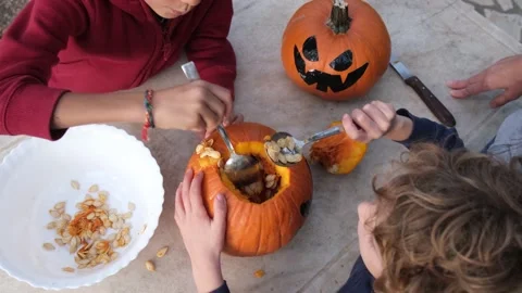 Preparing pumpkin for Halloween. Stock Footage 231613470