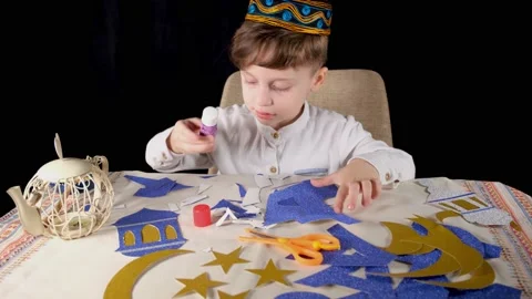 Preparing ramadan ornament Stock Footage 172455083