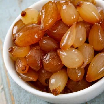 Preparing raw onions Stock Photos