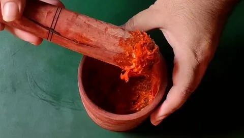 Preparing red chili paste. Video stock 203903369