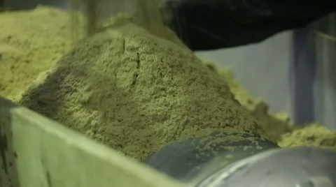 Preparing sand mold for casting Video stock 61429088